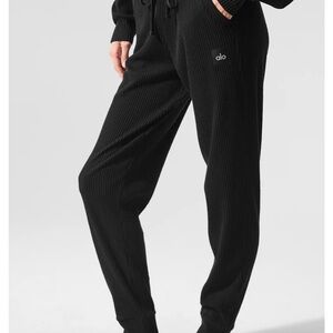 Alo Yoga Muse Sweatpant in Black Size XS